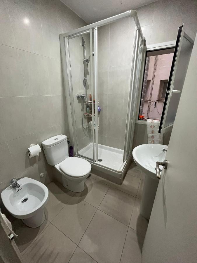 Habitacion Matrimonial En Piso Compartido En El Centro De Madrid Leilighet Eksteriør bilde