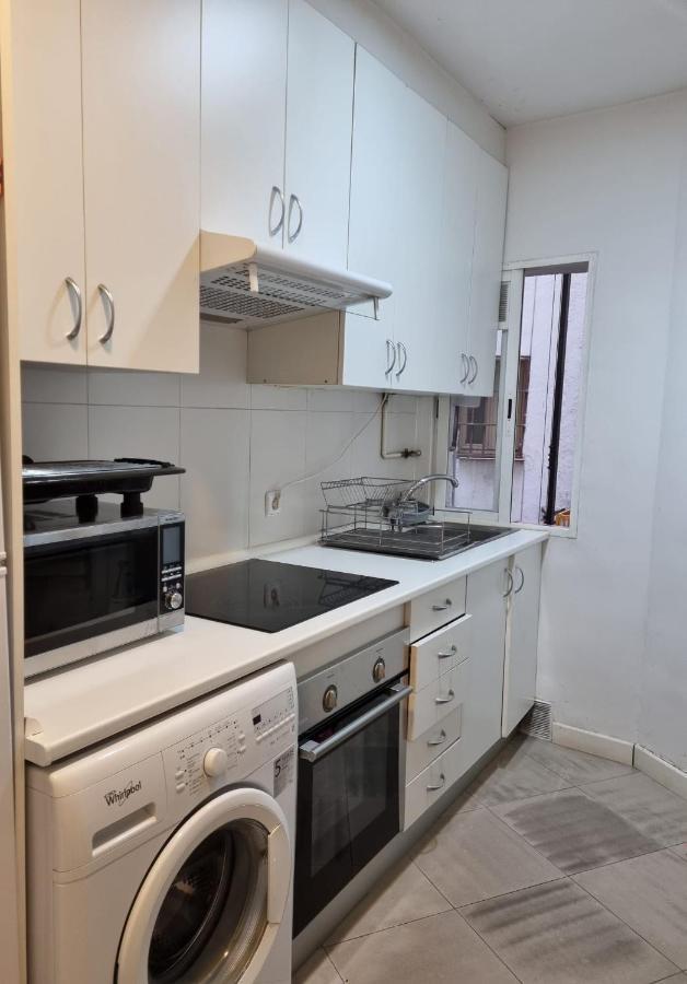 Habitacion Matrimonial En Piso Compartido En El Centro De Madrid Leilighet Eksteriør bilde